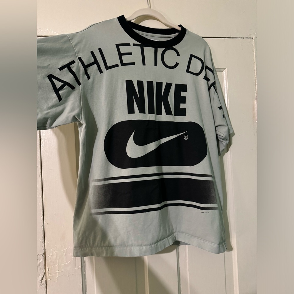 Nike NRG Massive Dept Tee seafoam green